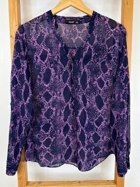 a.n.a Purple V-Neck Long Sleeve Button-Down Blouse Size M